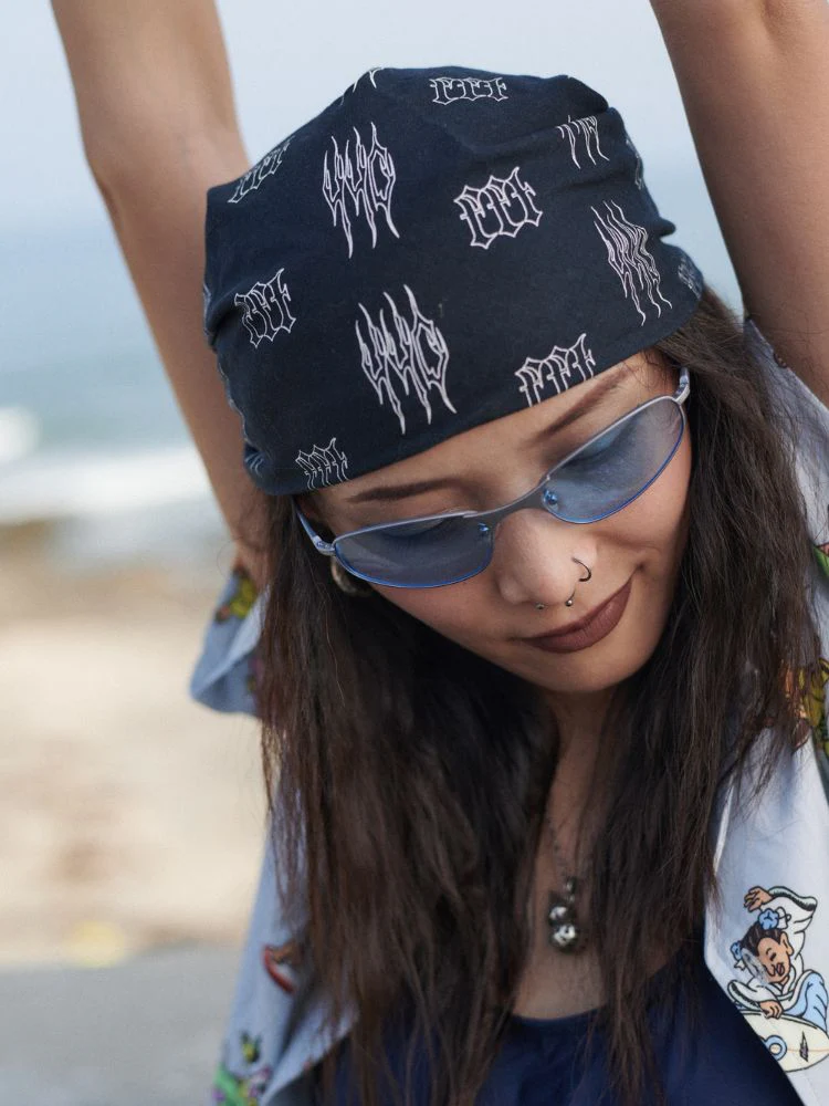 CHILLHANG Retro Y2K Cyber Sunglasses - Blue Lens - Image 9
